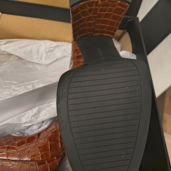 New Kenneth Cole Bri Pump Size 7M - Picture 3 of 4